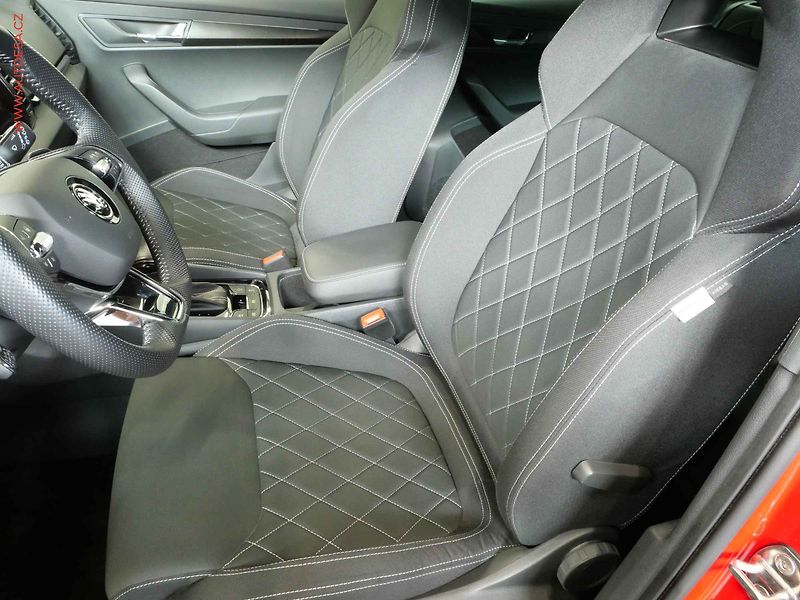 Škoda Karoq (2022) 2.0TSi 4x4, 1.maj,ČR, DSG - fotka 11 z 22