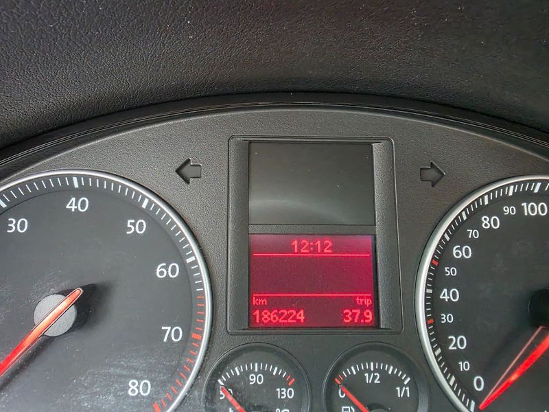Volkswagen Golf Plus (2006) 1.6 i GOAL - fotka 9 z 26