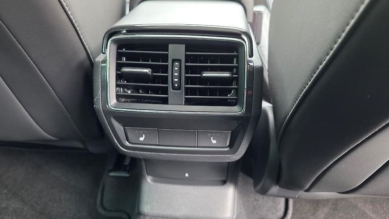 Škoda Kodiaq (2023) 2.0 TDI 147KW 4x4 DSG L&K TZ - fotka 20 z 48