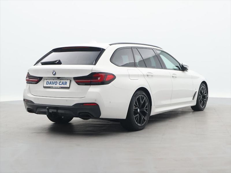 BMW Řada 5 3.0 540d 250kW xDrive CZ DPH - fotka 7 z 44
