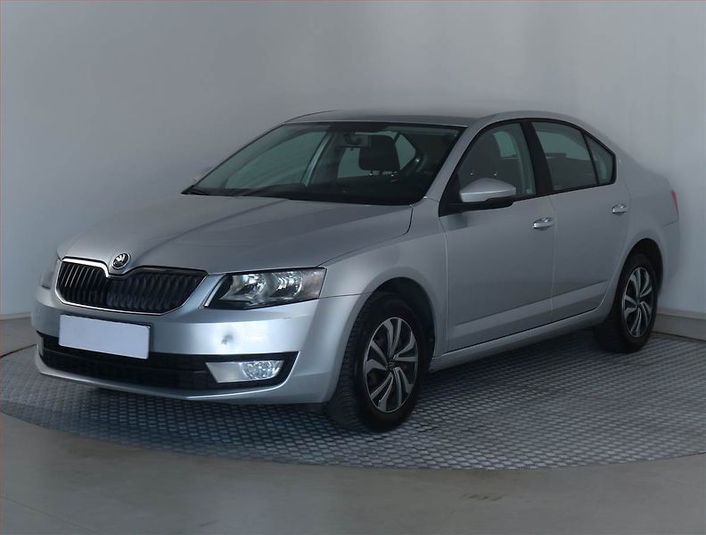 Škoda Octavia (2013) Ambition 1.2 TSI, Tempomat - fotka 2 z 14