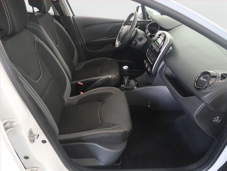 Renault Clio (2016) 1.2 16V, Tempomat - fotka 9 z 14