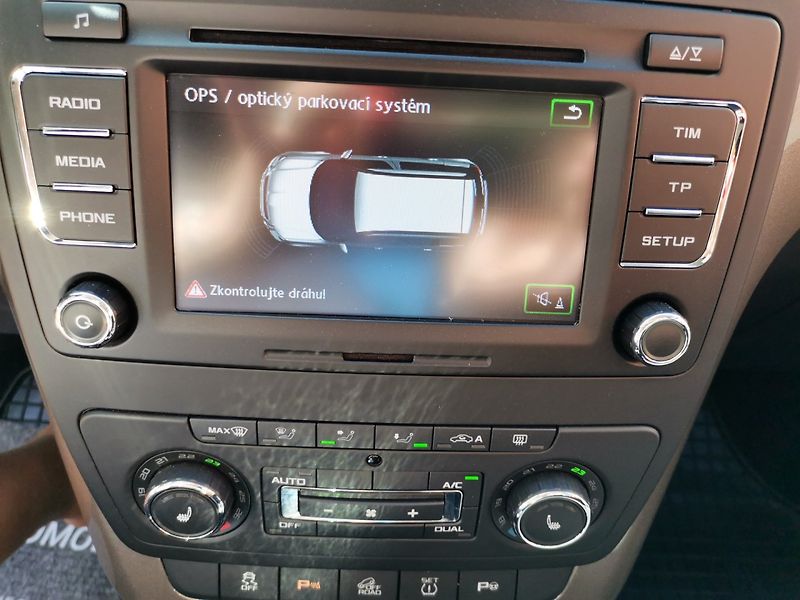Škoda Yeti (2014) 2.0TDi 103kw DSG 4x4 Elegance - fotka 22 z 27