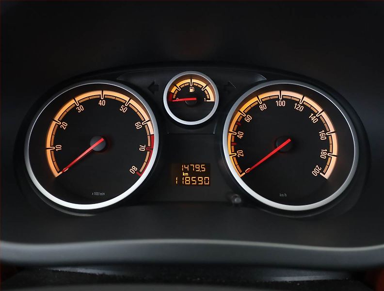Opel Corsa (2009) 1.2, nová STK, dobrý stav - fotka 9 z 15