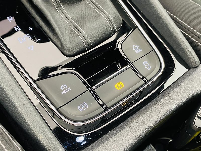 Škoda Karoq 2,0 TDI 110kW DSG 4x4 Sportlin - fotka 20 z 27