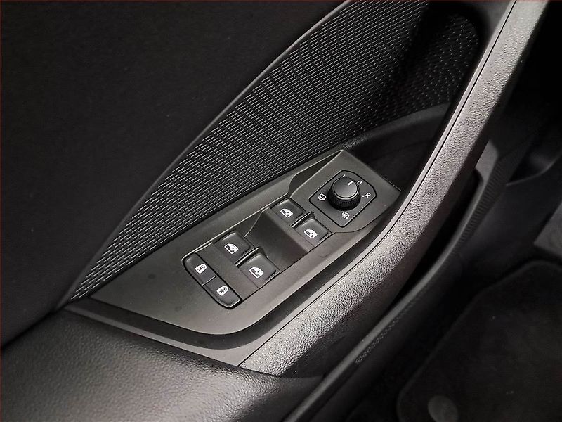 Škoda Octavia (2020) Style 1.5 TSI, ČR,1.maj - fotka 19 z 19