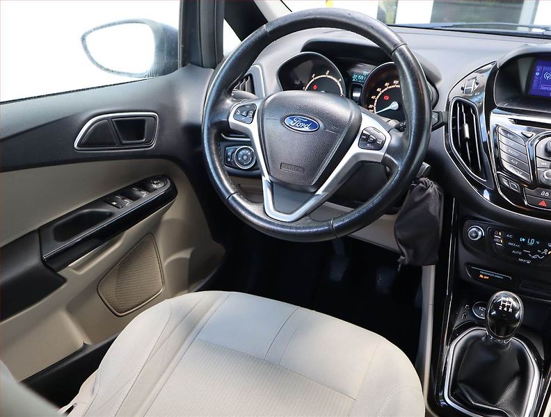 Ford B-MAX (2013) 1.6 TDCi, Navi, Tempomat - fotka 7 z 14