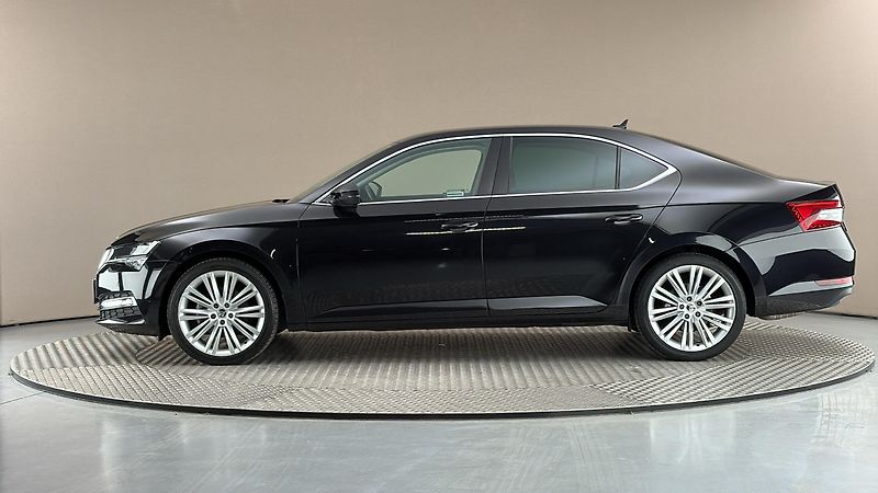 Škoda Superb 2.0 TSI DSG Style - fotka 4 z 31