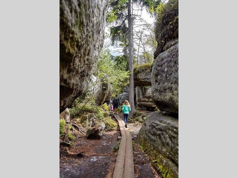 Bludné skály jsou neobvyklé geologické skalní útvary nacházející se těsně u hranic mezi Polskem a Českou republikou.