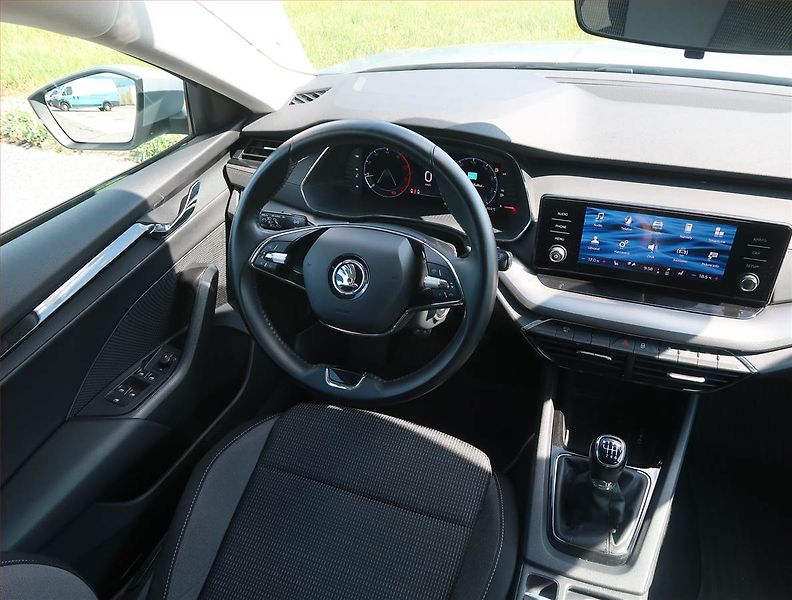 Škoda Octavia (2022) Ambition 2.0 TDI, ČR,1.maj - fotka 7 z 16