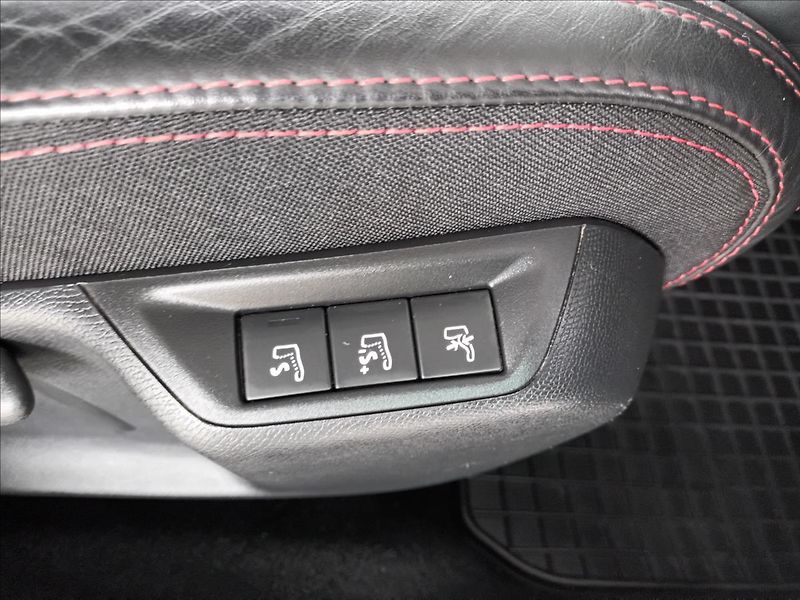 Peugeot 308 2,0 HDI,GT,130KW,ČR,SERVIS,NAV - fotka 24 z 50