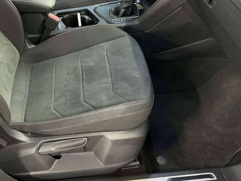 Volkswagen Tiguan (2024) Elegance 1.5 TSI DSG - fotka 13 z 20