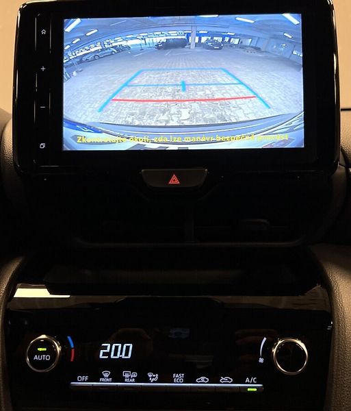 Toyota Yaris Cross 1,5 Hybrid AT Comfort - fotka 6 z 15