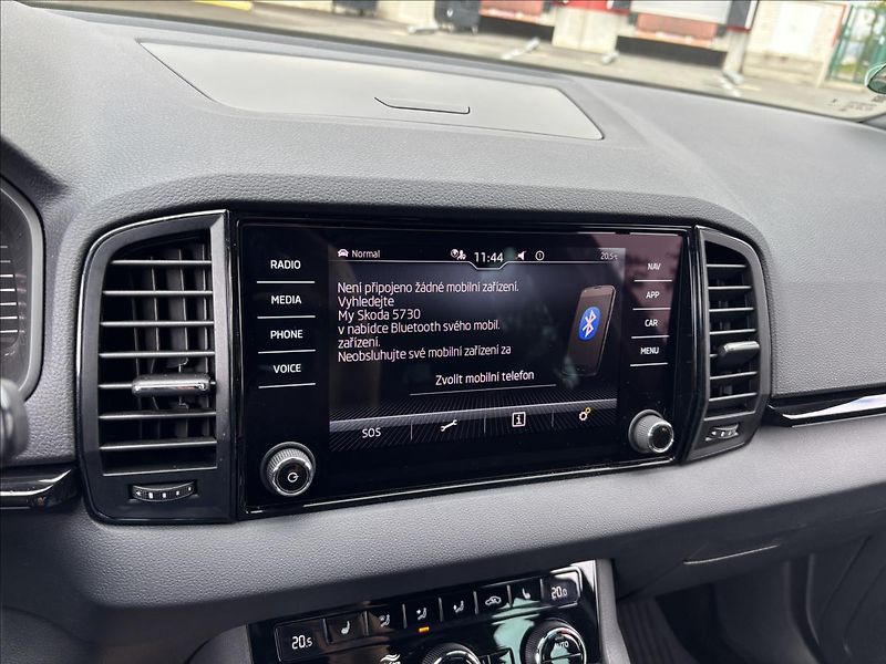 Škoda Karoq 1,5 TSI  110kW Sportline - fotka 36 z 51