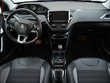 Peugeot 2008 (2016) 1.2 PT, AT, autoAC - náhled 7