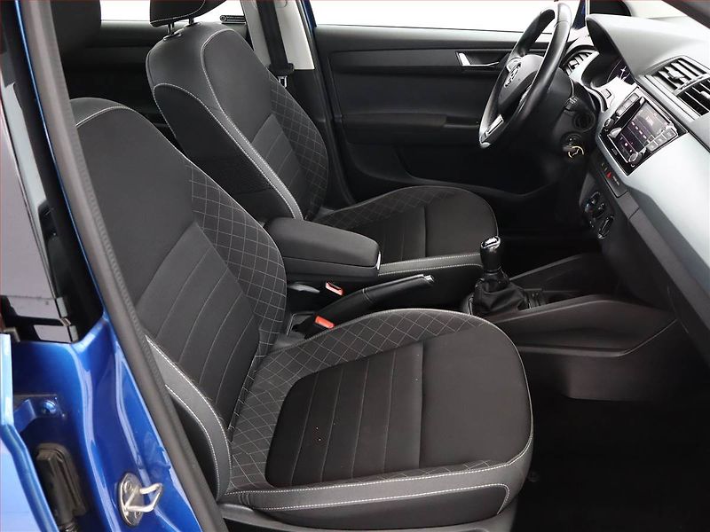 Škoda Fabia (2019) Ambition 1.0 TSI, Tempomat - fotka 7 z 15