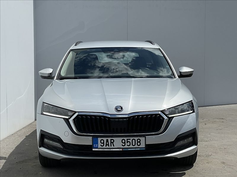 Škoda Octavia 2,0 TDI Combi Ambition Plus TA - fotka 22 z 23