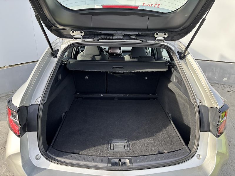 Toyota Corolla (2019) 1.2Turbo 85kW Alu kola! - fotka 9 z 29