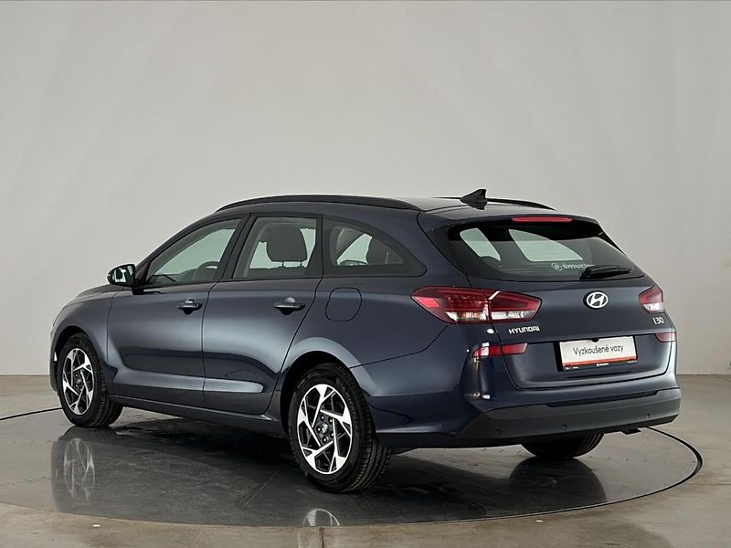 Hyundai i30 Smart DCT - fotka 15 z 27