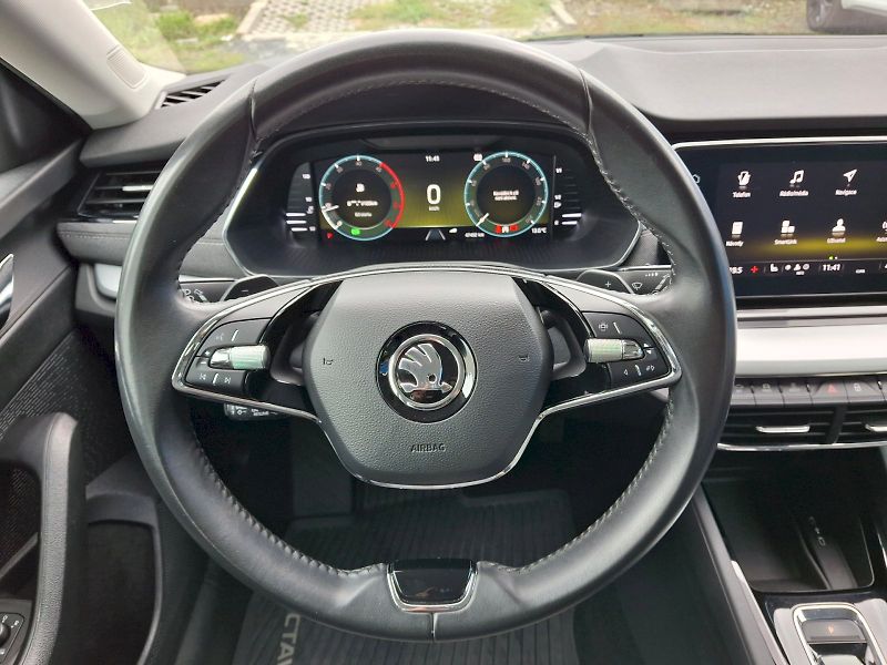 Škoda Octavia (2021) Combi Style Plus DSG 2,0TDi 11 - fotka 15 z 35