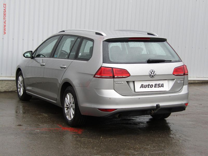 Volkswagen Golf (2015) 1.6TDi, ČR, Comfortline - fotka 6 z 16