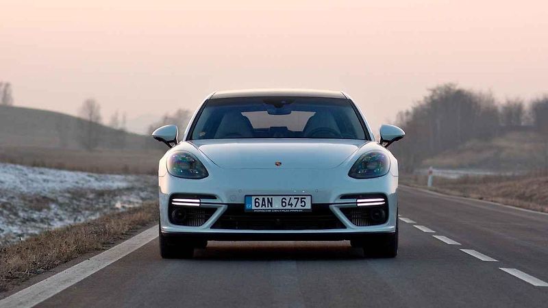 Porsche Panamera Turbo Sport Turismo.