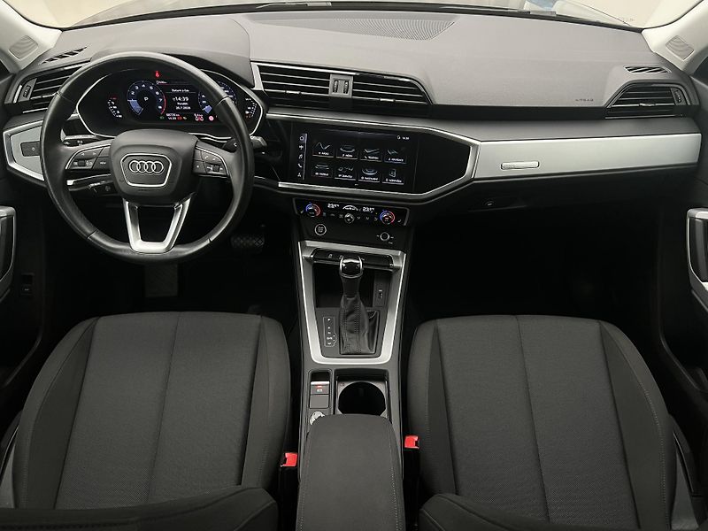 Audi Q3 35 TFSI AUT CZ - fotka 2 z 42