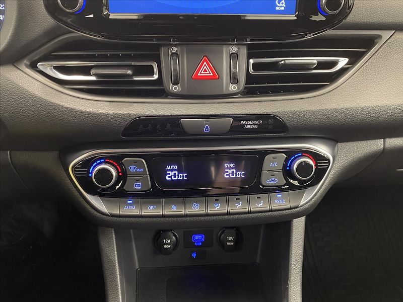Hyundai i30 1,5 T-GDi 117kW DCT N-Line - fotka 20 z 26