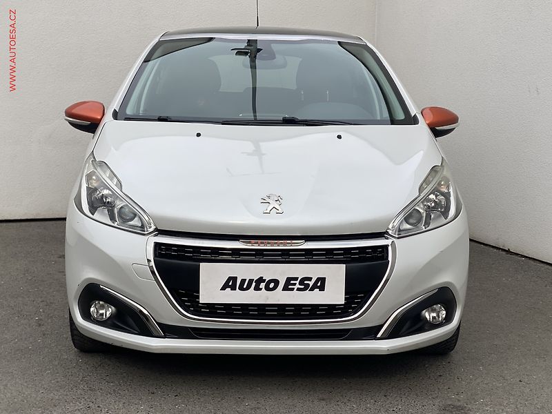 Peugeot 208 (2017) 1.2PT, Roland Garros, panor - fotka 2 z 17