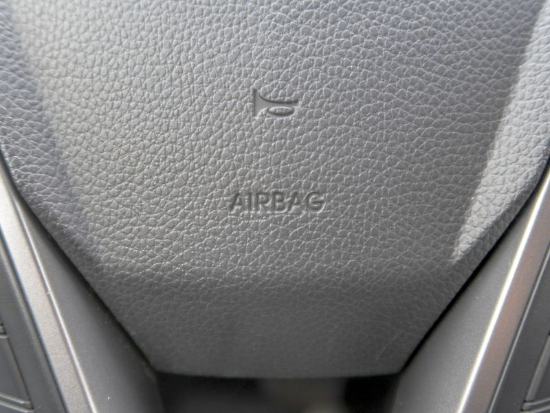 Hyundai Santa Fe (2013) ČR 11/13 2.2D 145KW – VÝBAVA - fotka 44 z 61