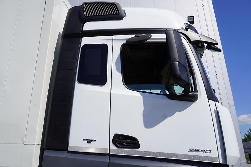 Mercedes-Benz Actros (2018) 2540 6×2 / 90 tho.km!/ 5-seats - fotka 9 z 22