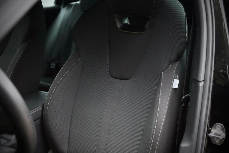 Škoda Octavia 4 Combi 1.5 TSI 110 kW - fotka 14 z 49