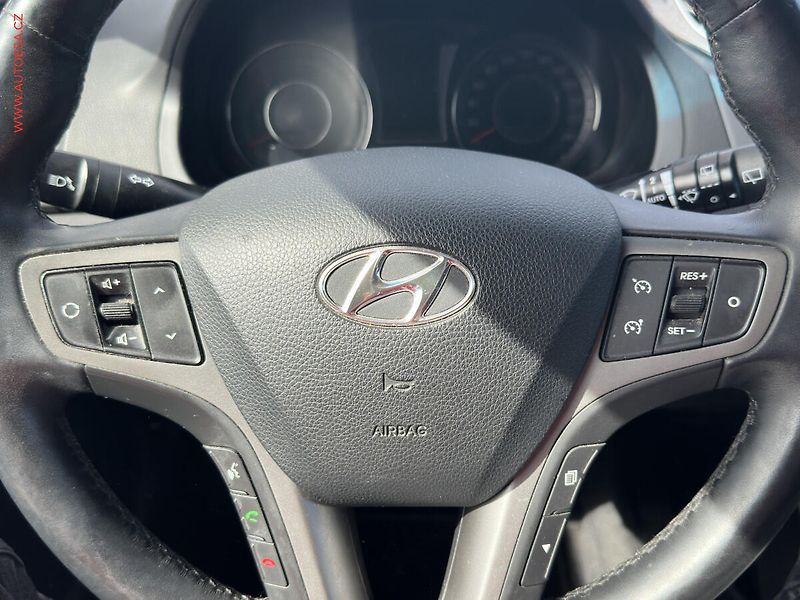 Hyundai i40 (2018) 1.7CRDi, 2.maj,ČR, Navi, AC - fotka 12 z 20