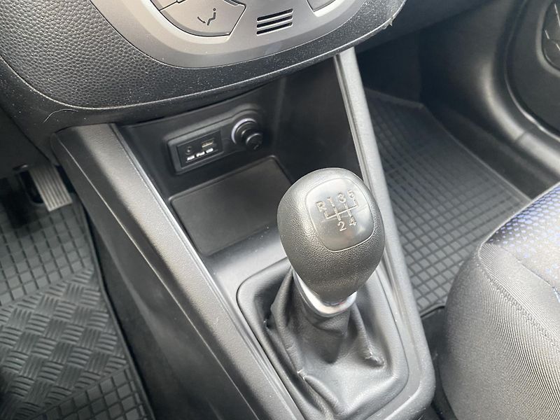 Hyundai ix20 (2011) 1.4i COMFORT,VÝB. STAV!! - fotka 21 z 34