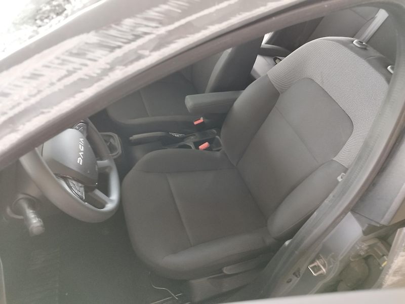 Dacia Sandero (2023) 1,0i,67KW,LPG,KLIMA,naj.15tkm - fotka 10 z 26