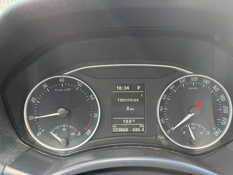 Škoda Octavia (2010) AUTOMAT+PĚKNÝ STAV - fotka 11 z 25