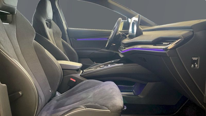 Škoda Enyaq (2022) Sportline 60 132kW - fotka 10 z 32