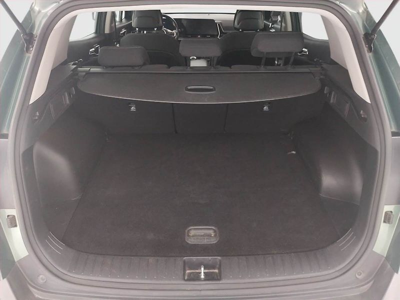 Kia Sportage (2023) 1.6 T-GDI MHEV - fotka 14 z 19