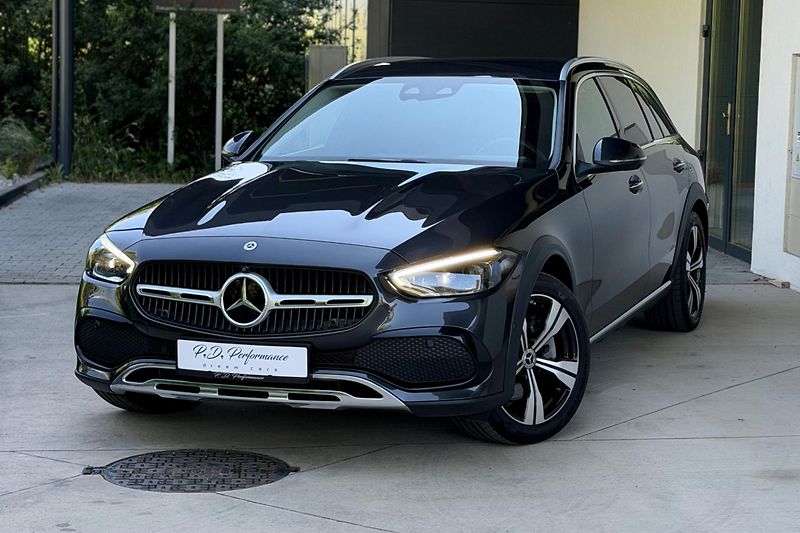 Mercedes-Benz Třídy C (2023) C 220d 4Matic Allterrain - fotka 4 z 125
