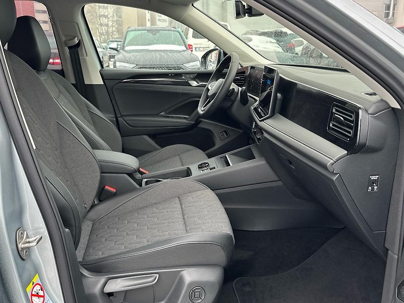Volkswagen Tiguan (2025) People 1,5 TSI 150 kW eHybrid - fotka 12 z 23