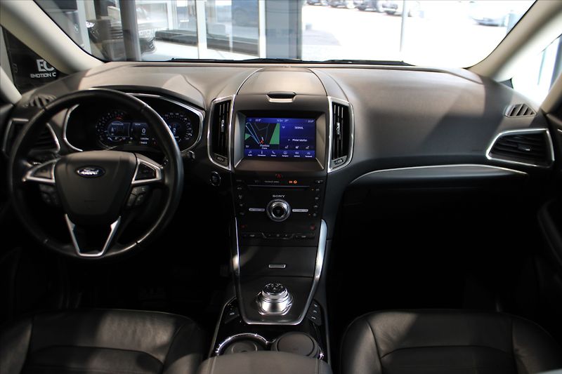 Ford Galaxy EcoBlue Automatik Titanium ACC - fotka 11 z 23