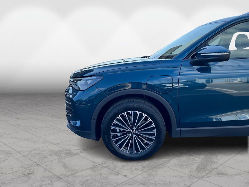 Volkswagen Tiguan 1,5 TSI 150 kW eHybrid People - fotka 10 z 24