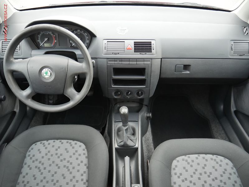 Škoda Fabia (2006) 1.2i, ČR - fotka 8 z 12