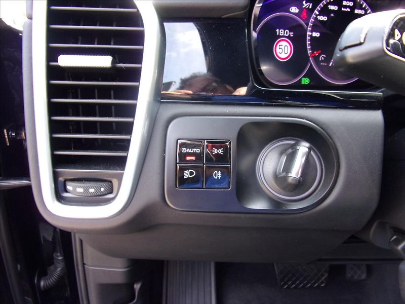 Porsche Cayenne 3,0 V6  Coupé 2maj. DPH - fotka 28 z 33