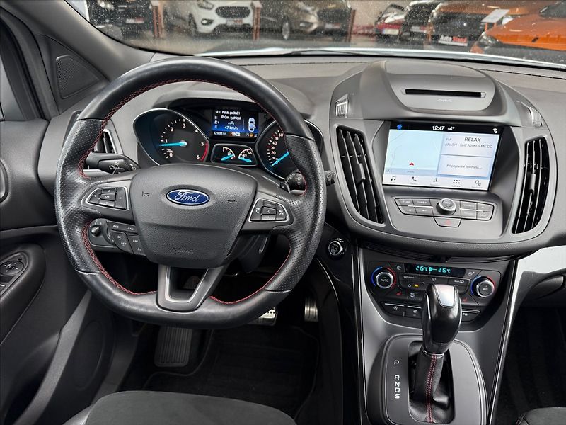 Ford Kuga 2,0 TDCi 132kW ST-line AT AWD - fotka 15 z 31