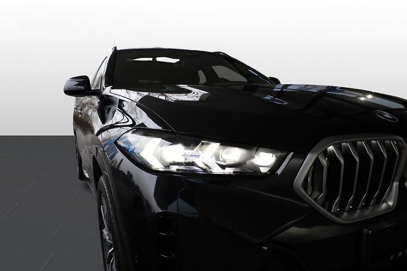BMW X6 xDrive40d - fotka 21 z 31