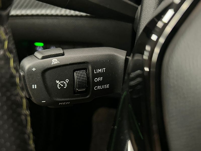 Peugeot 2008 (2021) SoH 89% GT 50kWh | Záruka - fotka 61 z 66