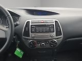 Hyundai i20 (2014) 1.2i 62kW, Klima - náhled 13