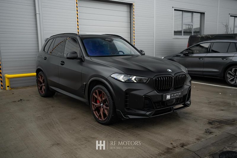 BMW X5 (2024) xDrive40i mHEV 280kW - fotka 3 z 55