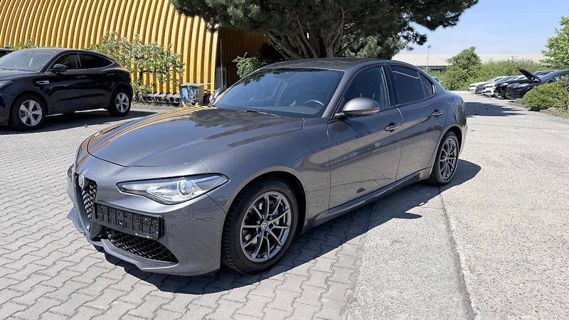 Alfa Romeo Giulia (2023) 2.2D,SPRINT,AT8,ZÁRUKA - fotka 3 z 56